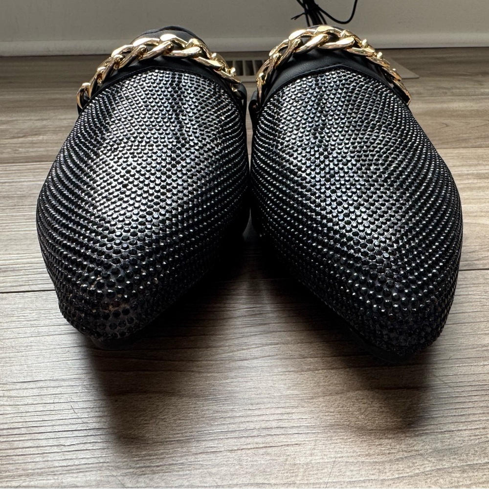 Classic Women’s Mules Black with Gold Chain Size 9 Slip On PU leather NEW in box - Picture 4 of 10